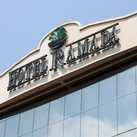Hotel Ramada Гуаякіль Екстер'єр фото