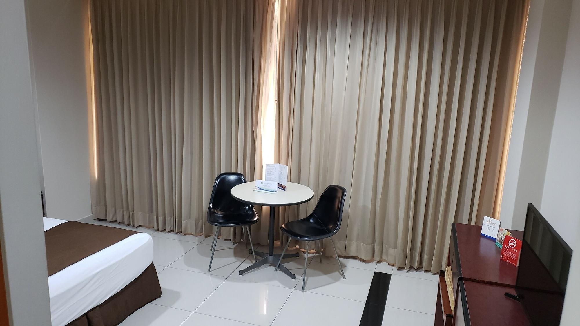 Hotel Ramada Гуаякіль Екстер'єр фото
