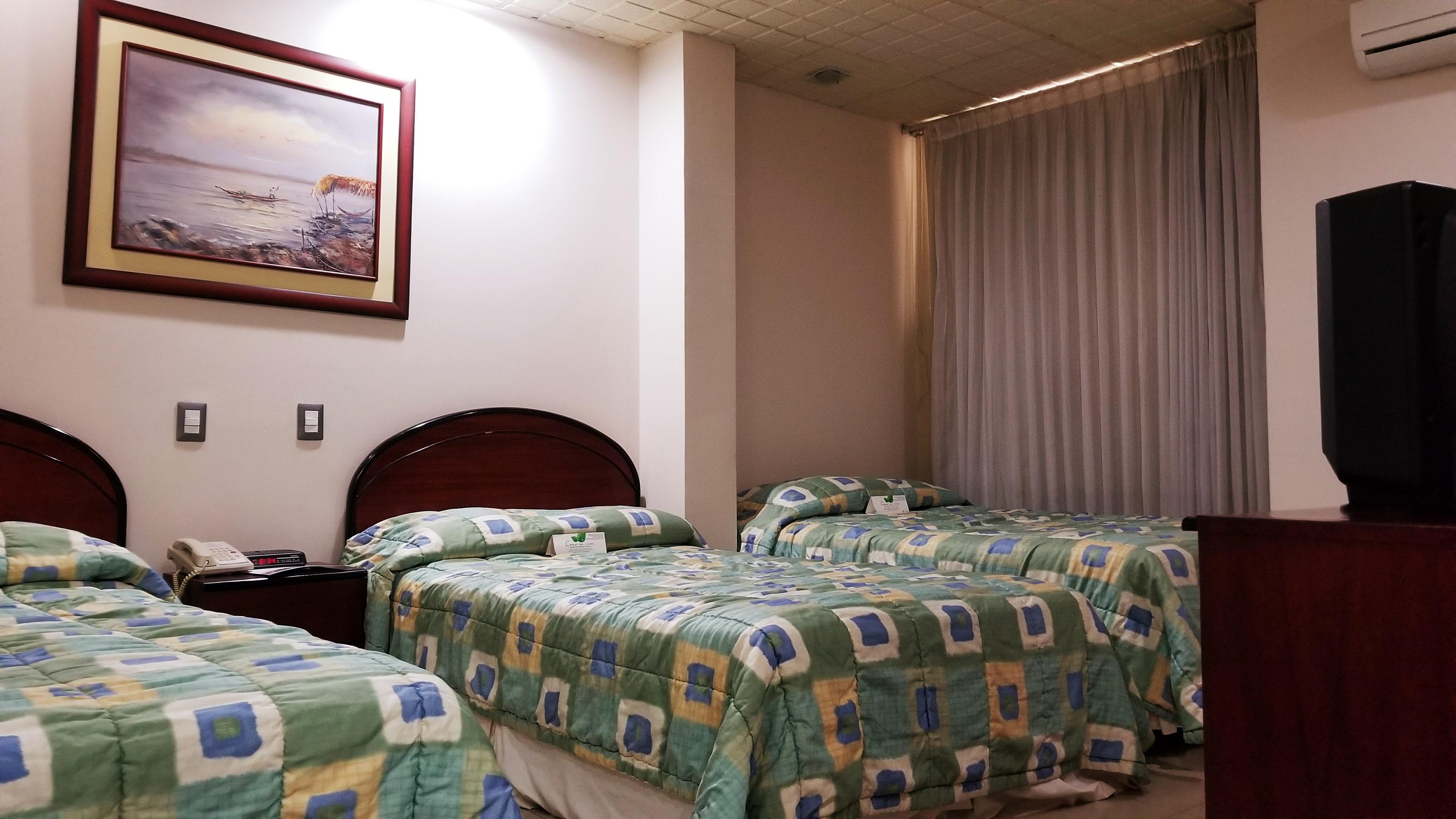 Hotel Ramada Гуаякіль Екстер'єр фото