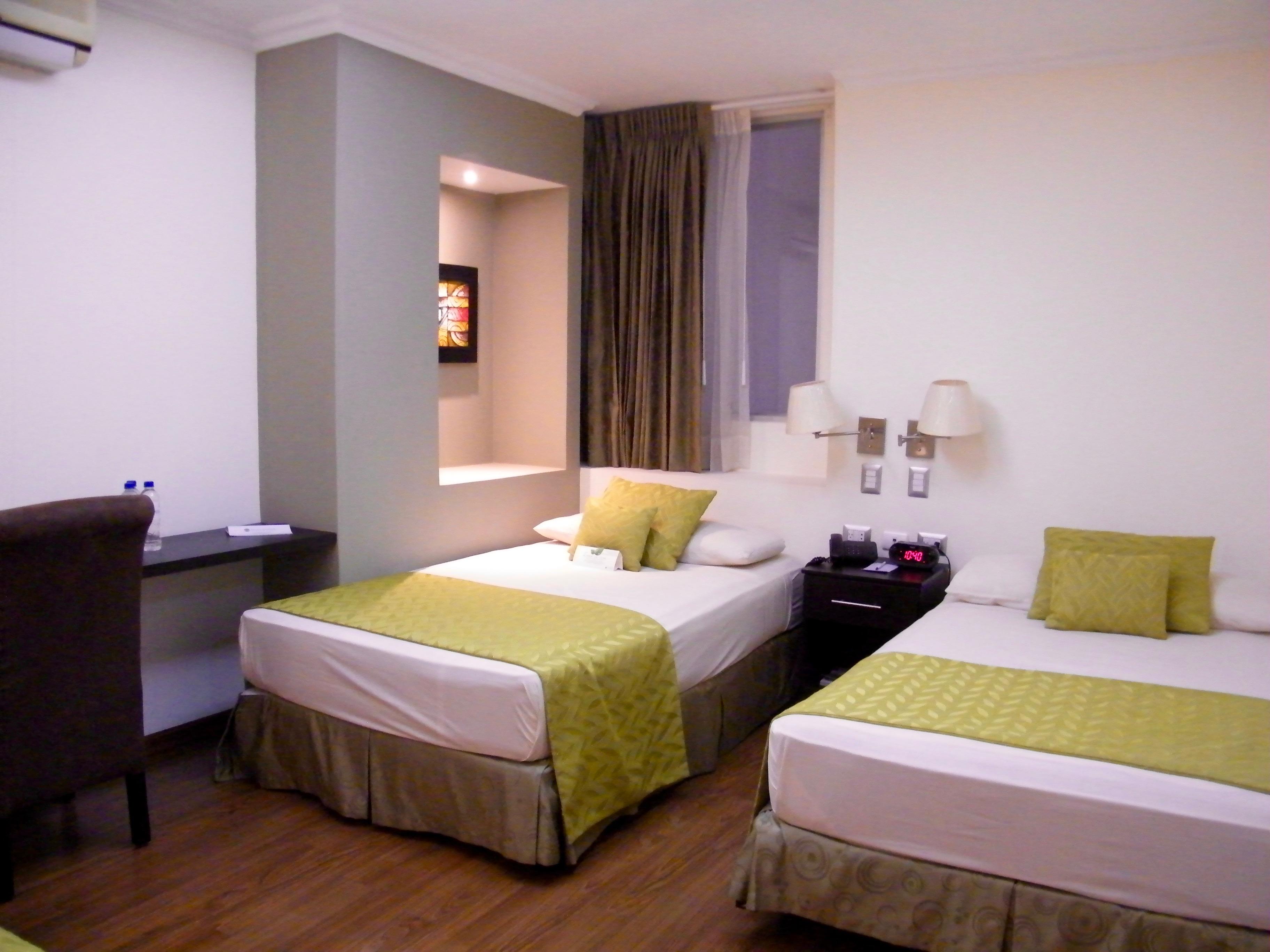 Hotel Ramada Гуаякіль Екстер'єр фото