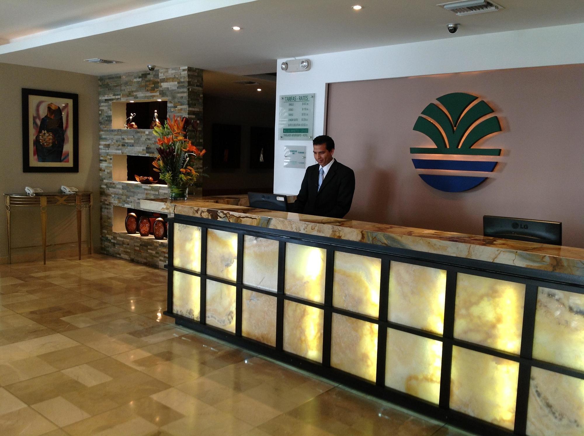 Hotel Ramada Гуаякіль Екстер'єр фото